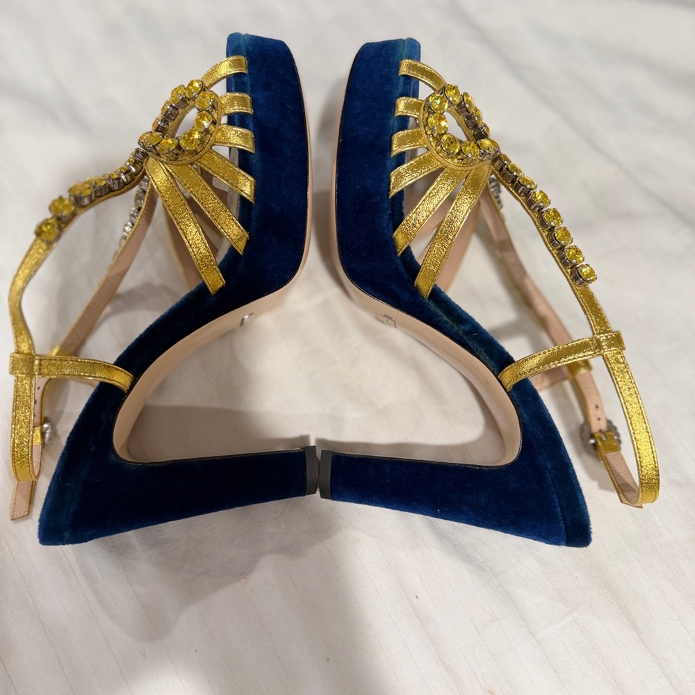 Gucci Zephyra Gold Crystal Blue Velvet Heels | Size 37 US 7 - Picture 6 of 15